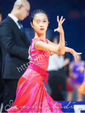 9岁女孩舞蹈大赛
